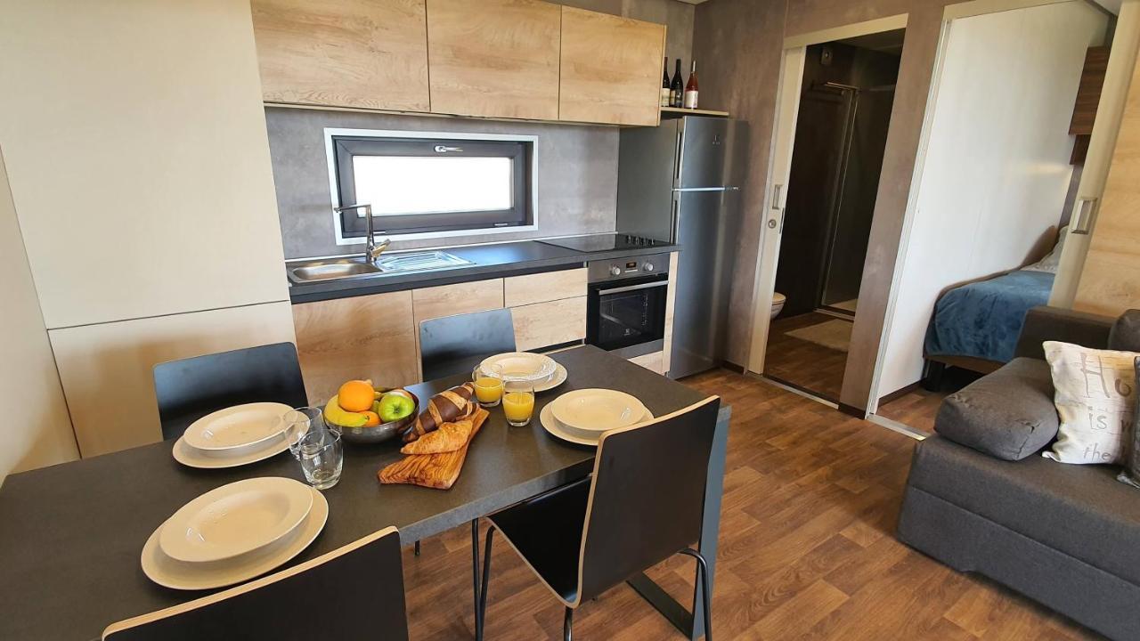 Collis Winery - Family & Friends - Mobilhome Ρόβινι Εξωτερικό φωτογραφία